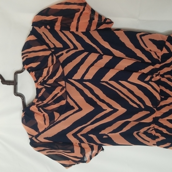 Needle & Thread Pink and Navy Zebra Print V Neck A-Line Dress with Ruffles Sz: L - Picture 7 of 14